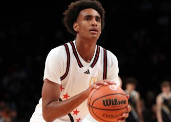 Alijah Arenas, Star USC regrut i sin Gilberta Arenas, smještene u induciranu komu nakon ozbiljnog sudara koji je uključivao CyberTruck, kaže izvještaj