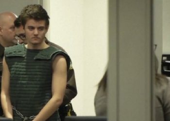 Američki tinejdžer planirao je ubiti Trumpa i bježati u Ukrajinu – FBI – RT World News