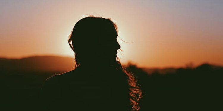 Ani se poslije predstave Stoleta otvorilo nebo, izdaje zbirku pjesama: ‘A mislila sam, neš ti repera’