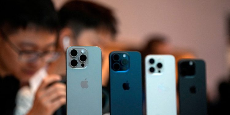 Apple i Samsung na udaru: Zbog američkih carina rast će cijene mobitela, ali i drugih uređaja