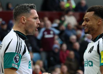 Aston Villa vs Newcastle – Premier liga: rezultat uživo i ažuriranja dok Fabian Schar nadoknađuje ranu pogrešku nakon što je Ollie Watkins postigao samo 33 sekunde u sukobu s nogometom Lige prvaka na liniji