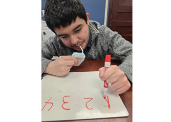 Autistični tinejdžer koji je upucao Idaho policajci je mrtva mozga, kaže njegova obitelj