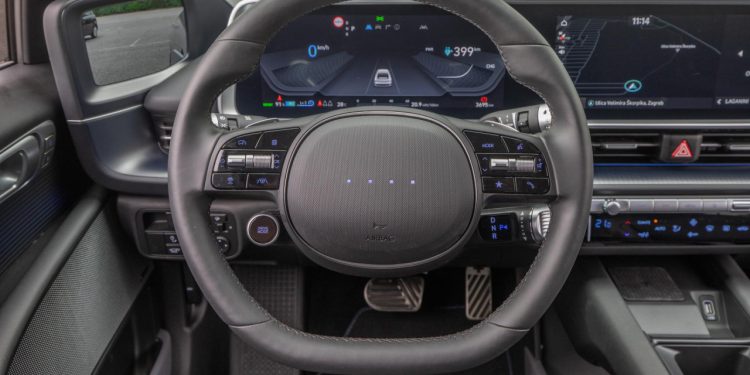 Auto Klub – Barem je netko shvatio. Hyundai: ‘Tipke su sigurnije od zaslona koji se ugrađuju zbog uštede’