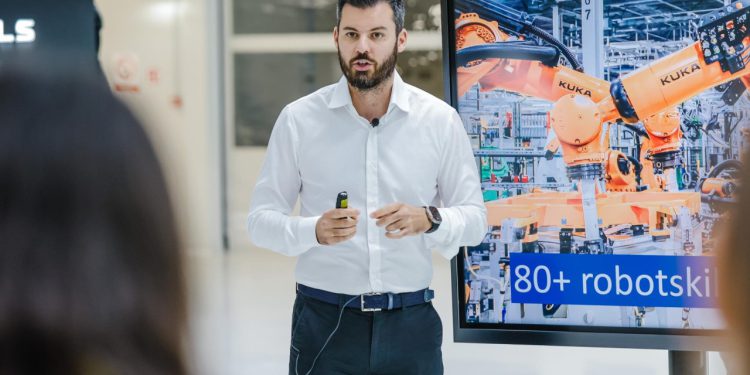 Auto Klub – Mate Rimac: Naša Nevera je na cesti već tri godine, a gdje su te Tesle Roadsteri i Lotus Evije?