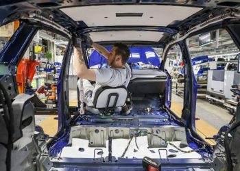 Auto Klub – Odgovor na carine: Europski gigant potpuno zaustavio isporuku automobila u Ameriku