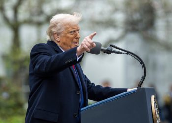 Auto Klub – Trump: ‘Stroga ekološka ograničenja autima