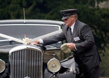 Auto Klub – Vozač kraljevske obitelji otkrio tajnu otmjenog mirisa u autu: ‘Za pet eura sve miriše na luksuz’