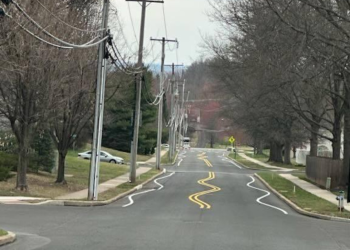 Auto Klub – Zbunjeni vozači ostali u čudu u ulici prepunoj vijugavih crta: ‘Što je sada ovo, jesu li cestari pijani?’