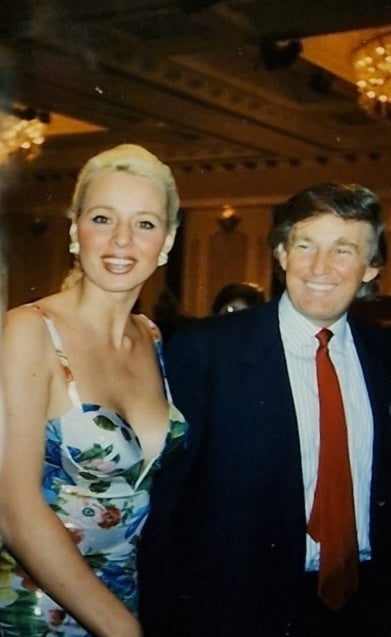 Beatrice Keul i Donald Trump 1993. godine, kada ona tvrdi da je 'skočio na nju i počeo' hvatati i dodirnuti 'njezino tijelo' svuda gdje je mogao '