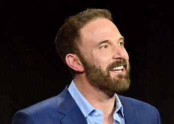 Ben Affleck otkriva svježe obojeni izgled usred hollywoodske ‘krize srednjeg života’ ludosti kose