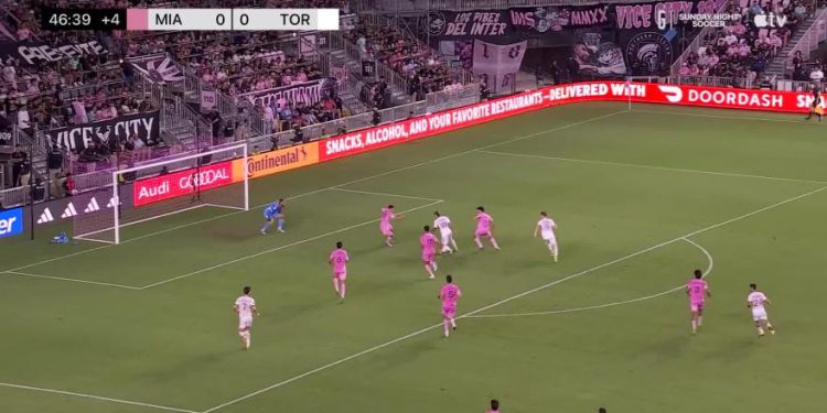 Bernardeschi rezultati "Messi" Protiv Messija: Ludi cilj