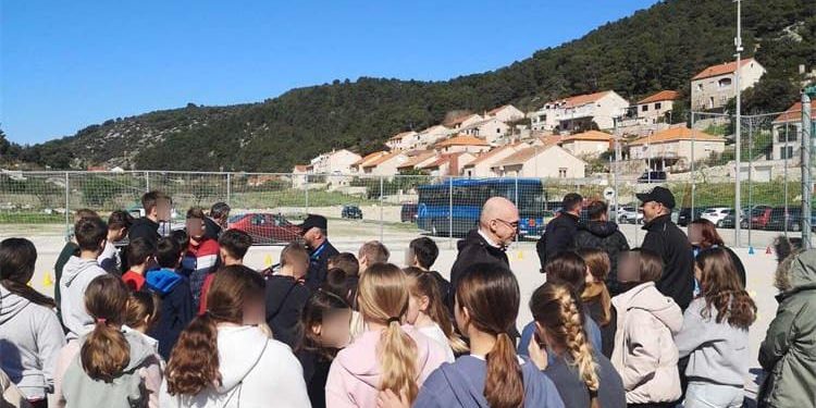 Biciklijada učenika u Pučišćima