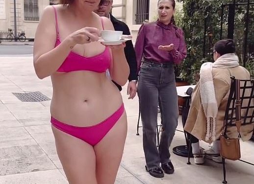 Biste li to nosili na ulicama Pariza? Celeste brijač ostavlja lokalno stanovništvo zgroženo dok pijucka kavu u donjim dijelovima