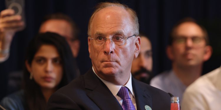 Bitcoin (BTC) mogao bi ugroziti status rezervne valute u dolarima, BlackRock je Larry Fink