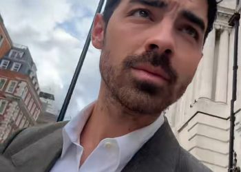 Bivša bivša Taylor Swift ostavlja odgovor s tri riječi na njezin osvetnički trag gotovo 17 godina nakon razdvajanja