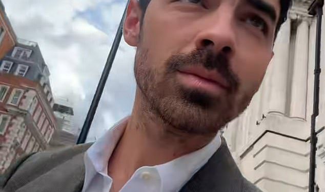 Bivša bivša Taylor Swift ostavlja odgovor s tri riječi na njezin osvetnički trag gotovo 17 godina nakon razdvajanja