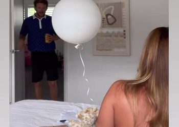 Bivša supruga Alexa McKinnona objavljuje nevjerojatan videozapis trenutka njezina romansa s novim muškarcem otišla je na sljedeću razinu – tek nakon što je Footy zvijezda izjavila svoju ljubav prema svojoj djevojci