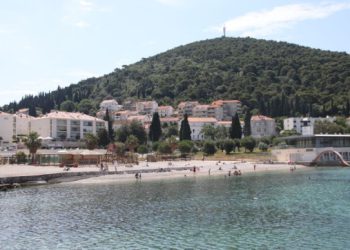 Bliži se još jedna sezona, a rješenja za ‘Sunset’ nema. Grad: Uredit ćemo plažu i osposobiti tuševe!