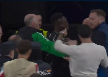 Bukayo Saka suočio se s ozlijeđenom zvijezdom Real Madrida u grijanom rodu tunela na poluvremenu s vratom Arsenala naprijed prije nego što je osoblje ušao