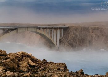 Bura u Splitu ima udare do 86 km/h, Maslenica je zatvorena za sav promet