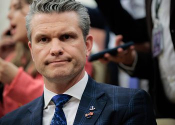 Čak i Fox News gricka Bijelu kuću o Pete Hegsethovom ‘kaotičnom, oslabljenom’ Pentagonu