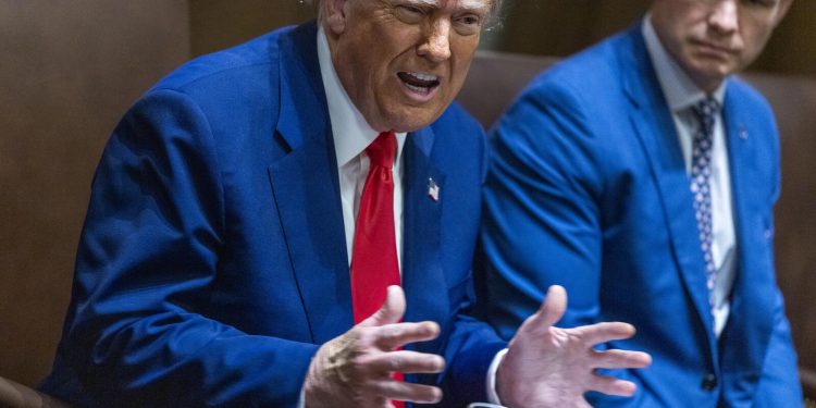 Cijena zlata rekordna, rasprodaja američkih obveznica, dolar uzdrman