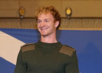 Daniel Penny šeta modnom pistom na događaju pod nazivom ‘Odjevena u Kilt’