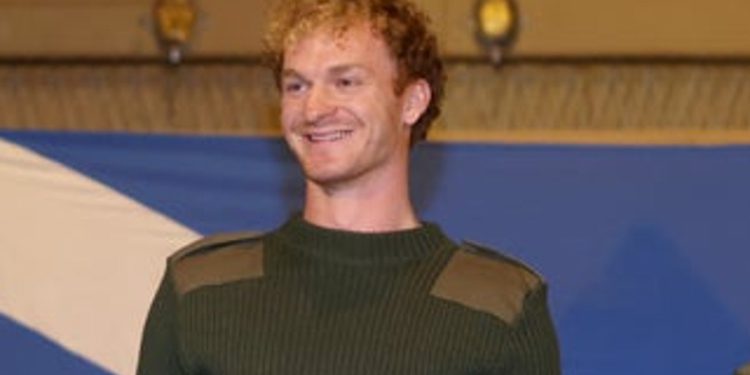 Daniel Penny šeta modnom pistom na događaju pod nazivom ‘Odjevena u Kilt’