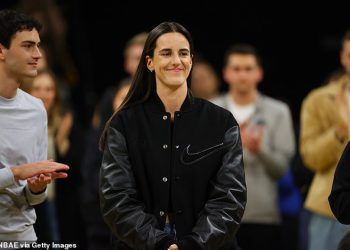 Dave Portnoy slams Caitlin Clark ‘Race Maiters’ nakon ženskih tenkova za gledanje NCAA -e bez nje