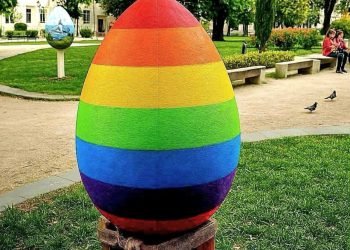 Domovinski pokret: “Gradonačelniče, što je sljedeće? Krist u kožnim tangama?”