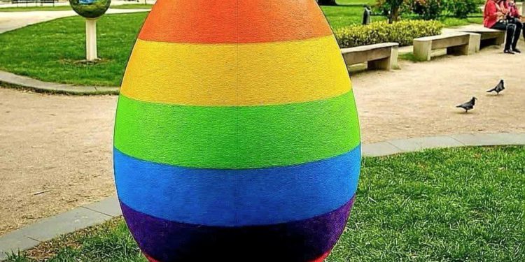 Domovinski pokret: “Gradonačelniče, što je sljedeće? Krist u kožnim tangama?”