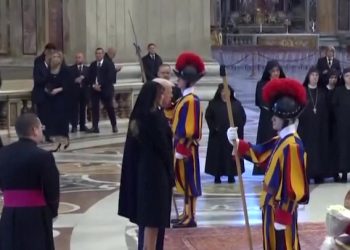 Donald Trump i Melania poštuju papu Franje na njegovu sprovod | Vijesti