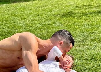 Doting tata Cristiano Ronaldo pokazuje svoju mekšu stranu dok nogometaš razigrano slavi kćeri 3. rođendan s srčanim Instagram Post