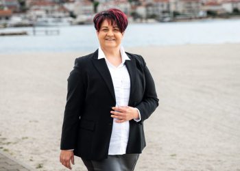 Dr. Sanja Kuzmanić Komadina je kandidatkinja HDZ-a za načelnicu Općine Okrug