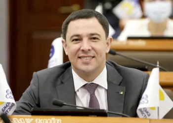 Dužnosnik iz uprave Kijeva na maštovit način pomagao dezerterima izaći iz zemlje