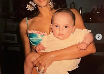 Elizabeth Hurley, 59, odaje slatku počast svom sinu Damianu dijeljenjem zadivljujućeg povratnog sna, dok slavi svoj 23. rođendan