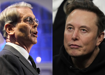 Elon Musk i Scott Bessent imali su “vrlo glasan” vikajući meč u zapadnom krilu: “Dva milijarder, muškarci srednjih godina misleći da je to WWE”
