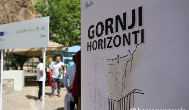 FOTO Građani i aktivisti u Blagaju upozoravaju na projekt Gornji horizonti – ‘Rizik za rijeke, prirodu i ljude’