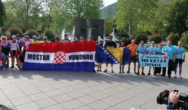 FOTO/VIDEO Preko 30 biciklista i ove godine krenulo prema Gradu Heroju, pridružit će se i biciklisti iz Bosne