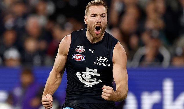 Footy zvijezda koja je krenula na mlin za glasine kad je imao slobodno vrijeme iz osobnih razloga otkriva zdravstveni problem koji se skrivao od obožavatelja