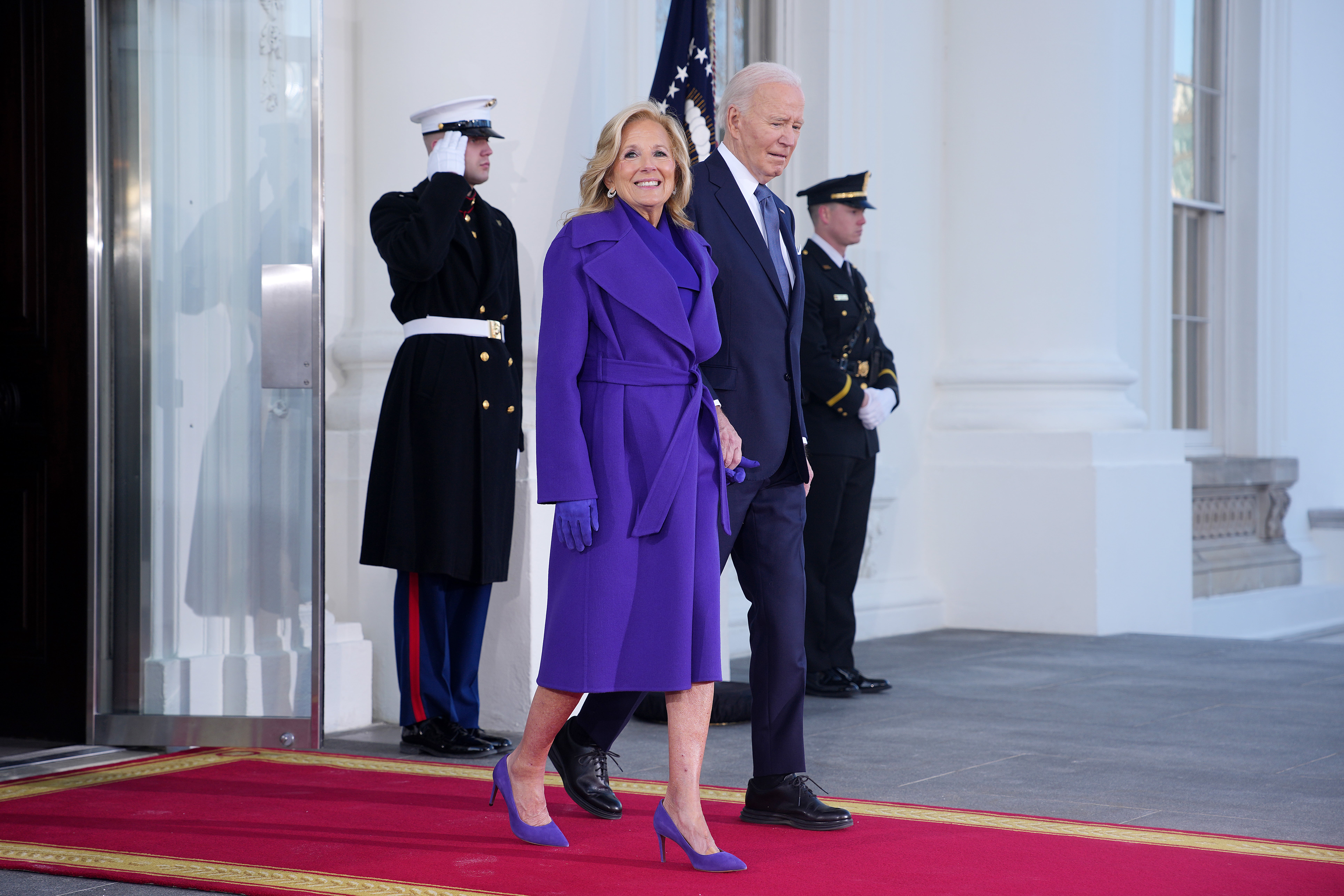 Bivša pomoćnica Jill Biden upozorila je bivšu prvu damu i Joea Bidena da ostanu bez politike. Njezin bivši direktor za komunikacije, Michael LaRosa, dao je iskrene komentare u nedavnom intervjuu
