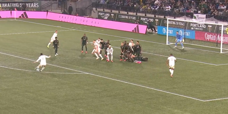 Giroud, kakva lijeva! Predivna kazna i prvi cilj u MLS -u