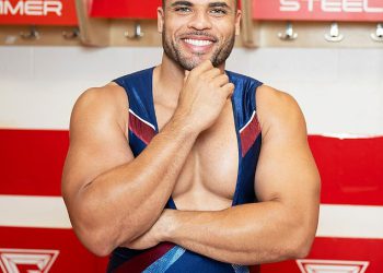 Gladiators Star Steel preplavljen je podrškom jer dijeli zahvalnost za BBC show nakon srčanih vijesti da mu je dječji dječak umro nakon što je prerano rođen u 23 tjedna