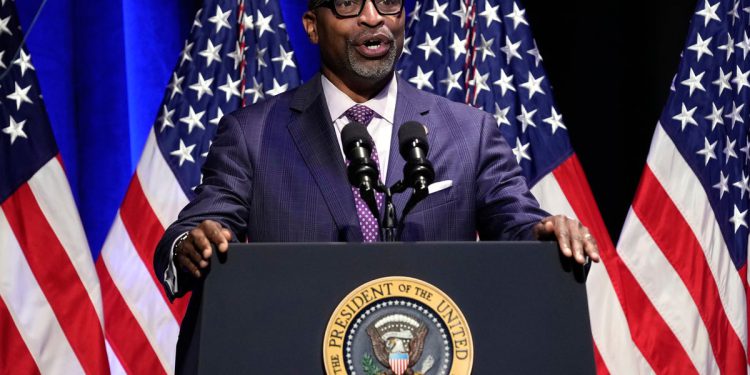 Glava NAACP -a dezinficirana iz Teksasa čak i nakon tužbe Grupe protiv Trumpa