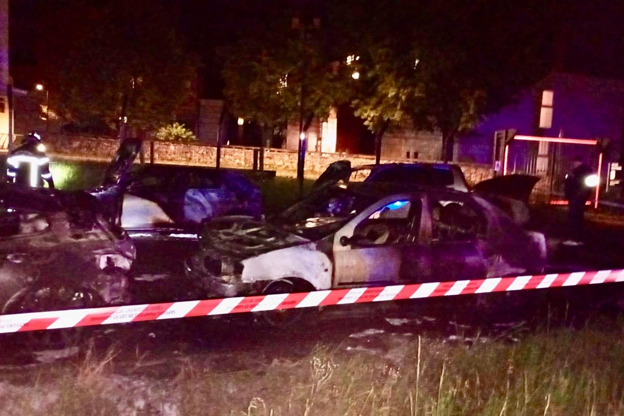 Na mjestu ENPA spalili su se sedam automobila učenika