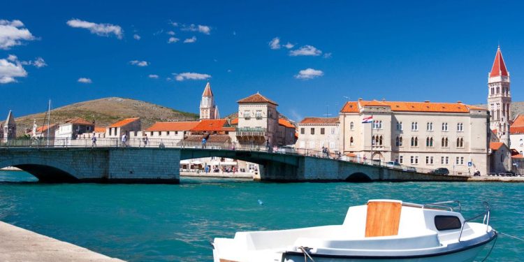 Gotovo milijun bespovratnih eura za projekte na pomorskom dobru u Splitsko-dalmatinskoj županiji