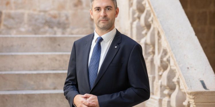 Gradonačelnik Franković u središtu interesa najvažnijih britanskih turističkih medija: Dubrovnik je prepoznat kao primjer održivog turizma