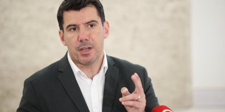 Grmoja upozorio na ‘sumnjive odvjetničke troškove’ povezanih s bratom Dragana Primorca: Grad Metković je isplatio više od 200 tisuća eura, tko je odgovoran za to?