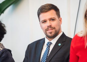 HDZ-ovi vijećnici napustili sjednicu, a Stanišić iz HGS-a se dobro narugao: “Kada će se uklanjati štandarac?”