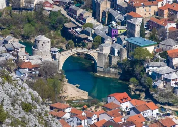 HNS BiH oštro osudio napad na ekipu RTV Herceg-Bosne u Mostaru: “Napad na medije je napad na Hrvate u BiH”